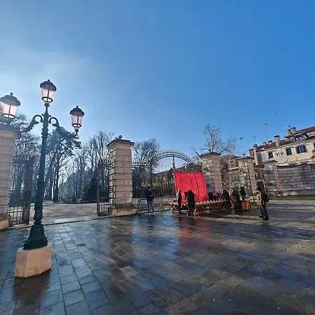 Castello Canal View 베니스