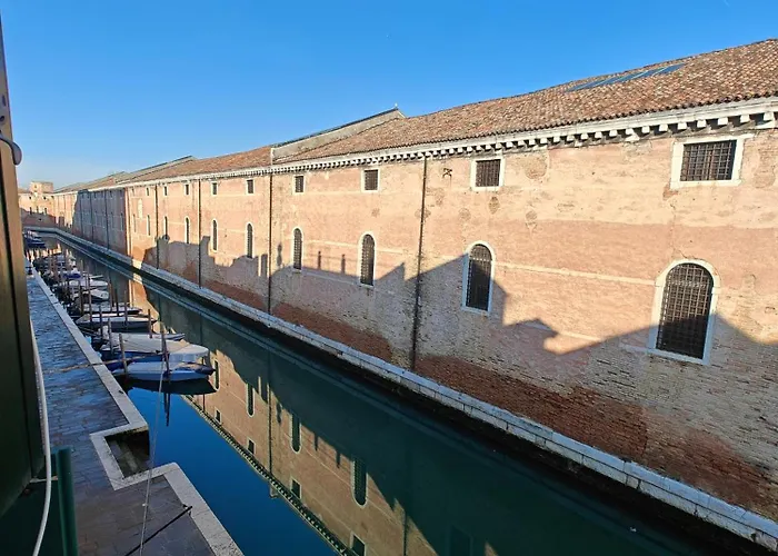 Appartement Castello Canal View Venetië