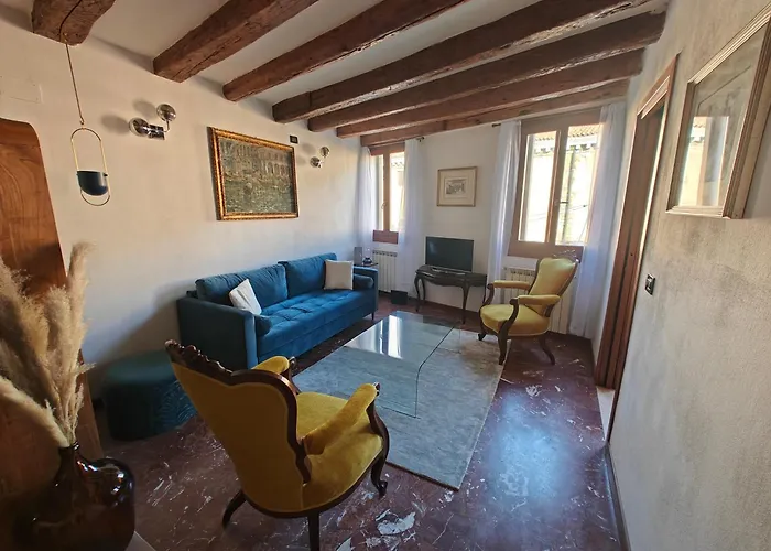 Castello Canal View Appartement